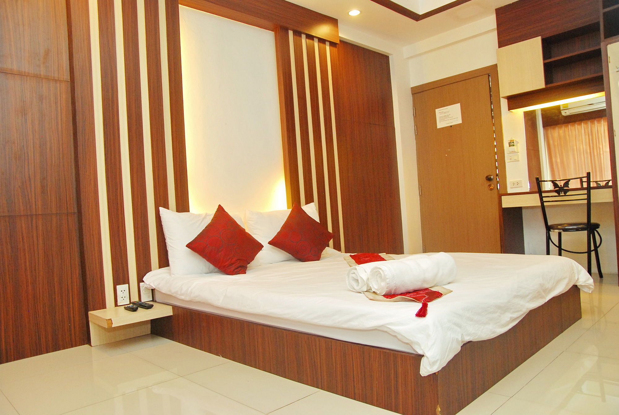 Ze Residence Bangkok Bagian luar foto